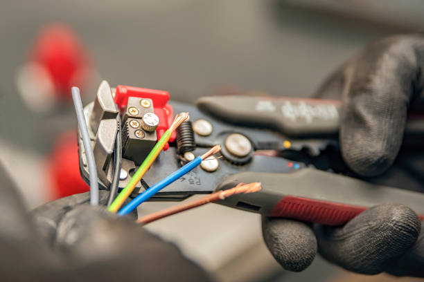 Best Electrician Near Me  in Jeffersonville, OH